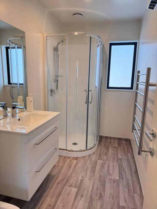 Cbd Luxury Parkside Living 2 Bedroom With Parking Christchurch Zewnętrze zdjęcie