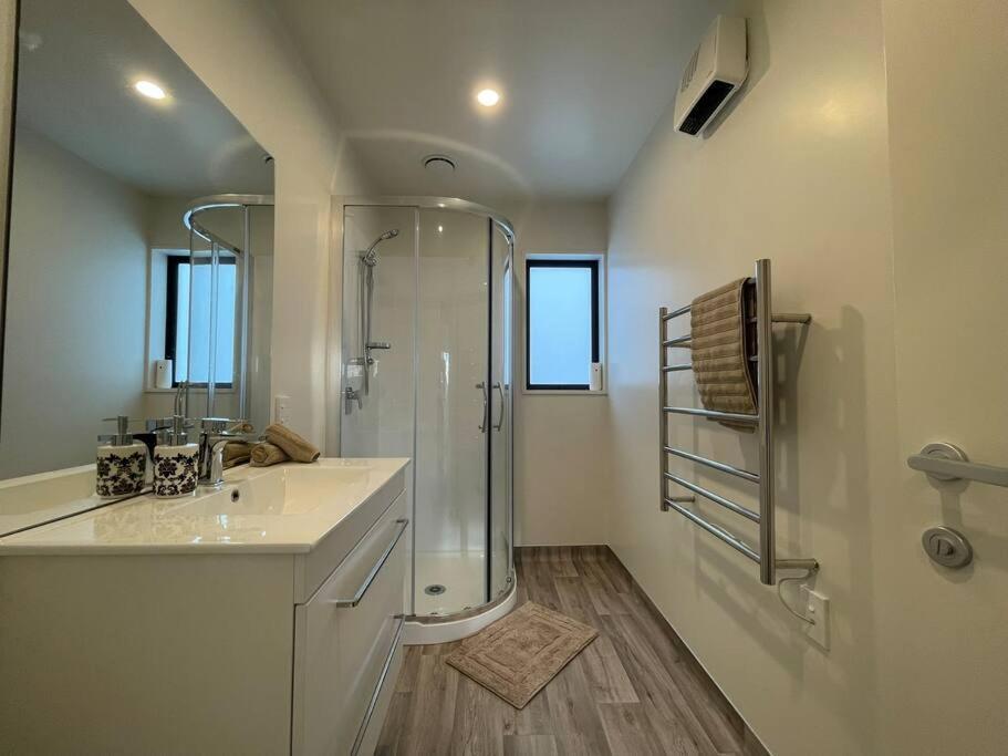 Cbd Luxury Parkside Living 2 Bedroom With Parking Christchurch Zewnętrze zdjęcie