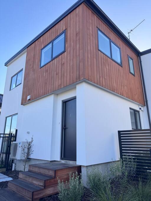 Cbd Luxury Parkside Living 2 Bedroom With Parking Christchurch Zewnętrze zdjęcie