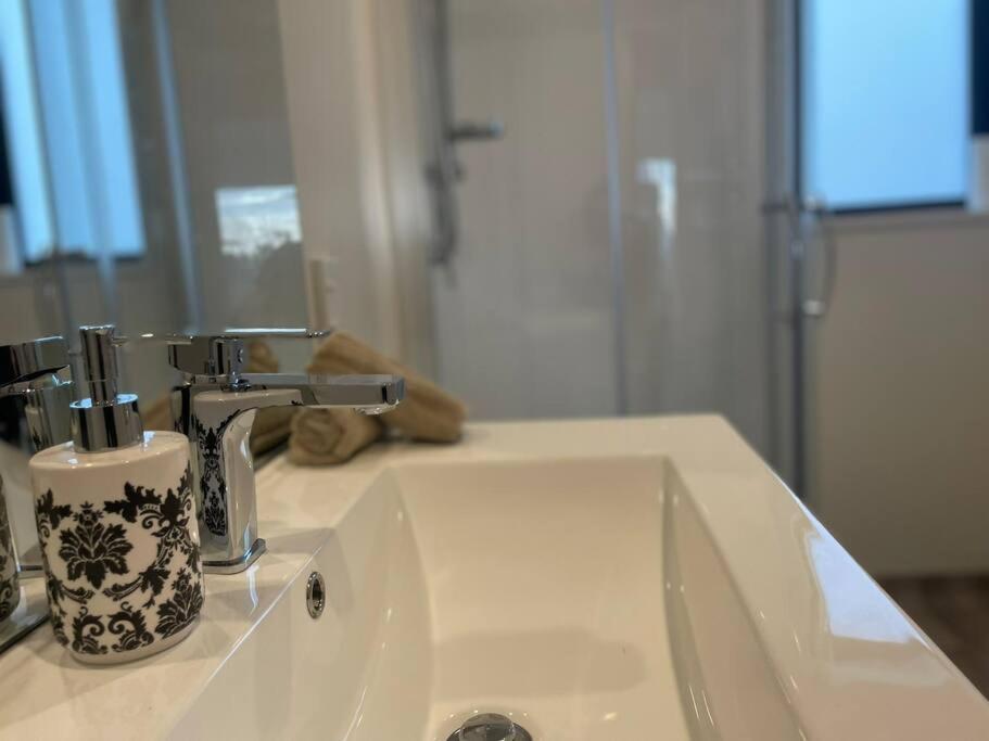 Cbd Luxury Parkside Living 2 Bedroom With Parking Christchurch Zewnętrze zdjęcie